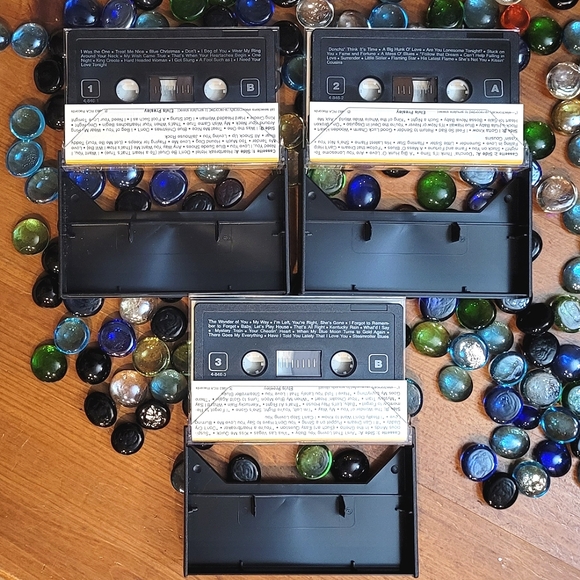*RARE* Elvis Greatest Hits! Collector’s Edition Vintage tapes Set - Picture 6 of 8